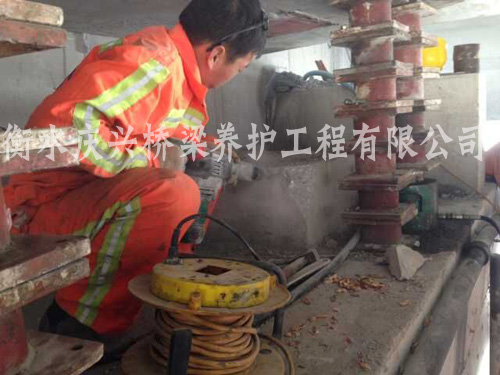 汶川G213國道橋梁調整縱坡、橫坡、抬高